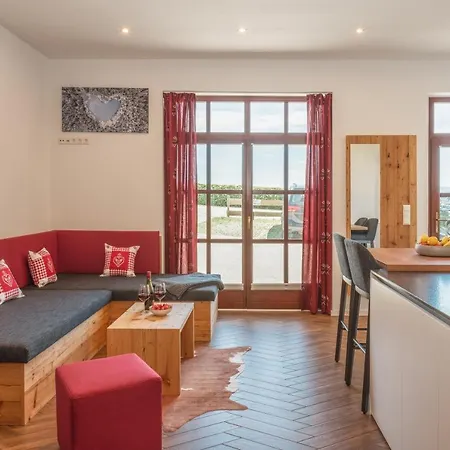 Apartment Kuschelnester Und Ferienwohnung Chiemseeglück Mit Wunderschönem Chiemseeblick *
