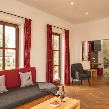 Kuschelnester Und Ferienwohnung Chiemseeglück Mit Wunderschönem Chiemseeblick Apartment *