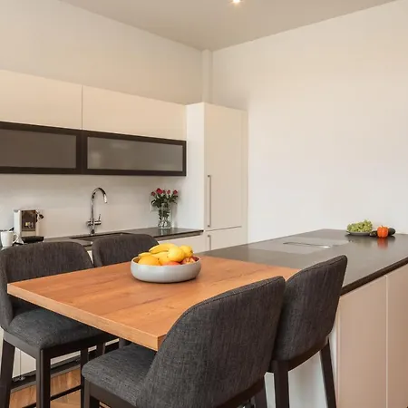 Kuschelnester Und Ferienwohnung Chiemseeglück Mit Wunderschönem Chiemseeblick Apartment *