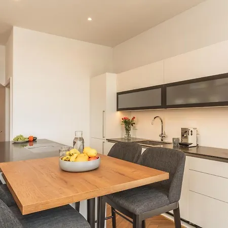 Apartment Kuschelnester Und Ferienwohnung Chiemseeglück Mit Wunderschönem Chiemseeblick *