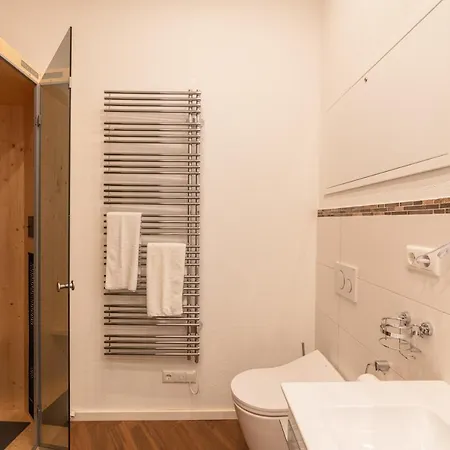 Kuschelnester Und Ferienwohnung Chiemseeglück Mit Wunderschönem Chiemseeblick * Gstadt am Chiemsee
